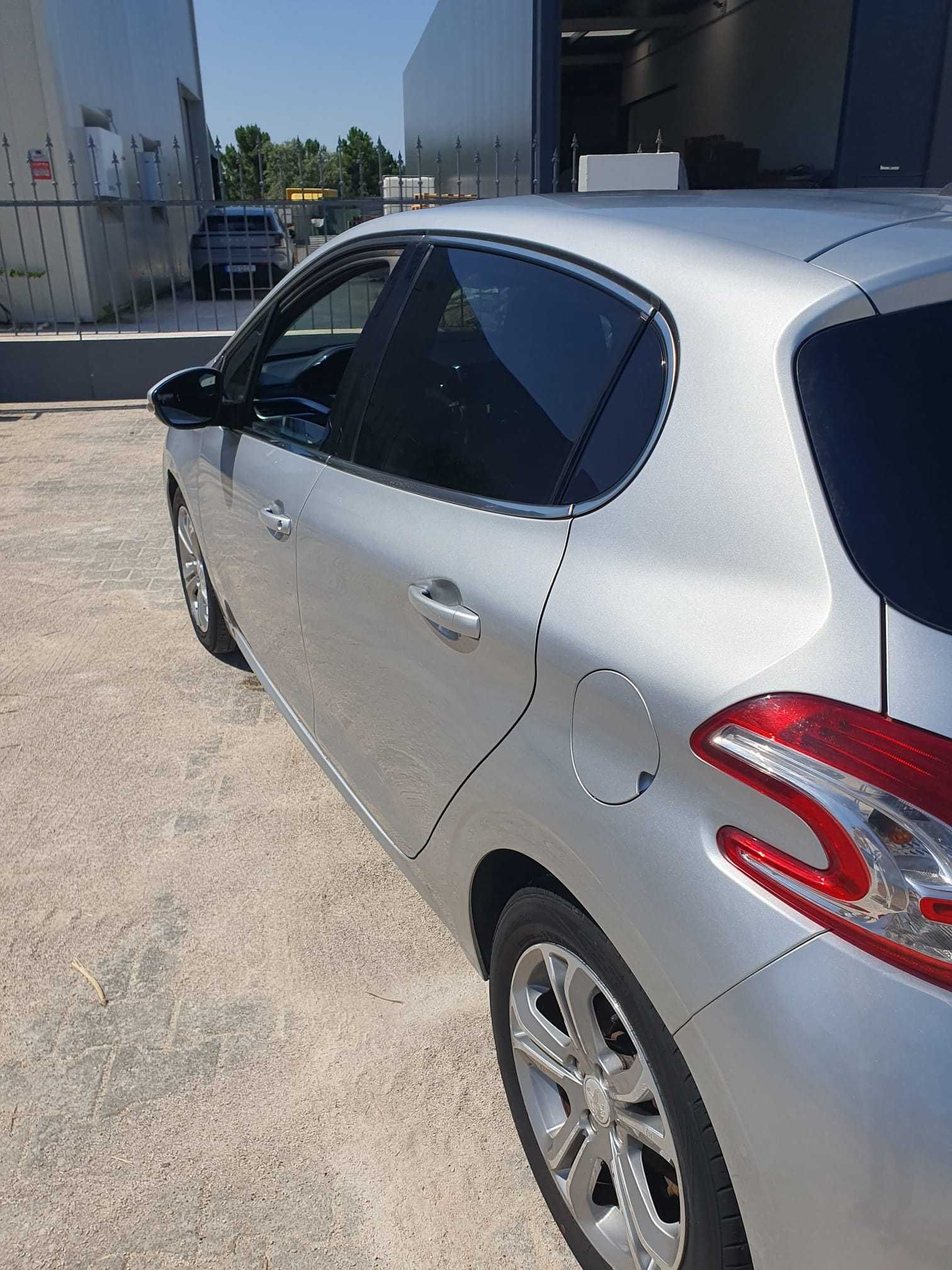 Peugeot 208 1.6 BlueHDi Style