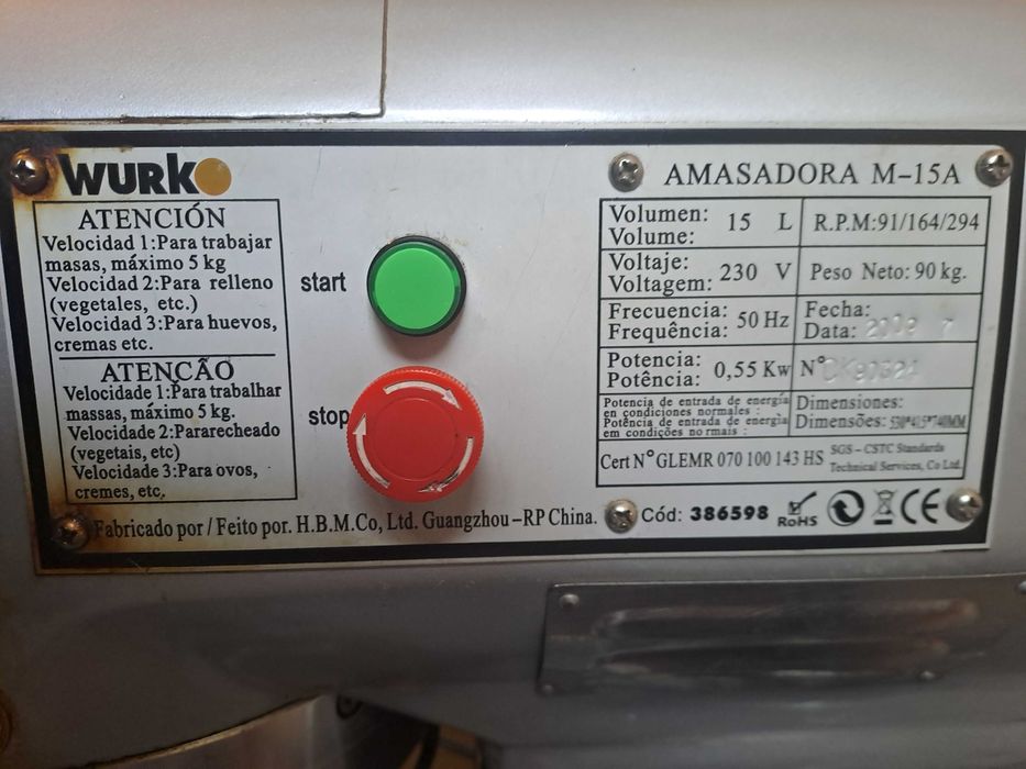 Máquina amassar pão e bolos