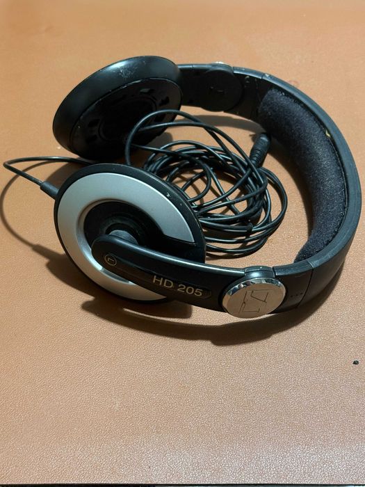 Sennheiser HD 205, działające, brak padów