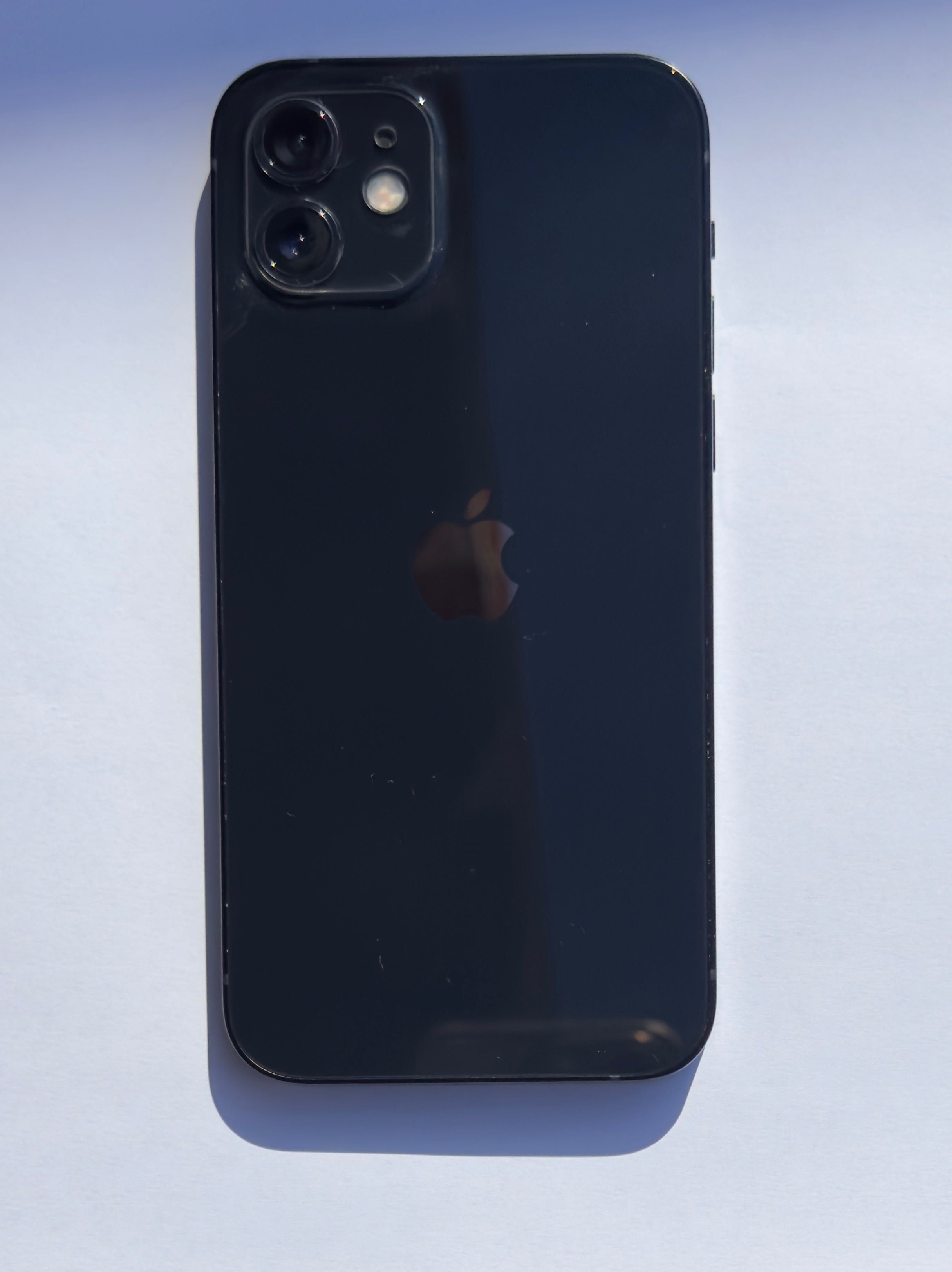 I Phone 12 - como novo