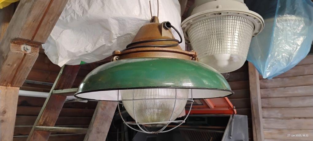 Lampy emaliowane Obs-1, 2, 3, industralne, PRL