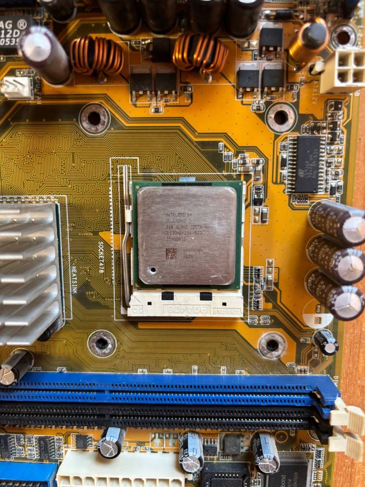 Материнка ASUS P4V8X-MX + Процесор Celeron D 310
