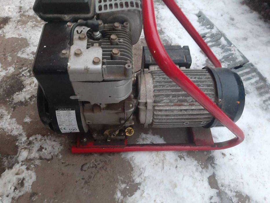 Генератор бензиновий 2,1 Квт мідні обмотки