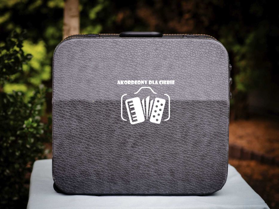 Akordeon Włoski Hemgesberg  ( Borsini ) 120 basów 4 chóry  Musette