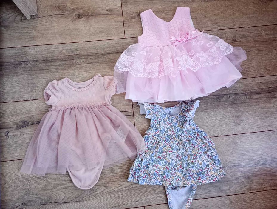 Sukienki hm rozmiar 50-56 i sweterek