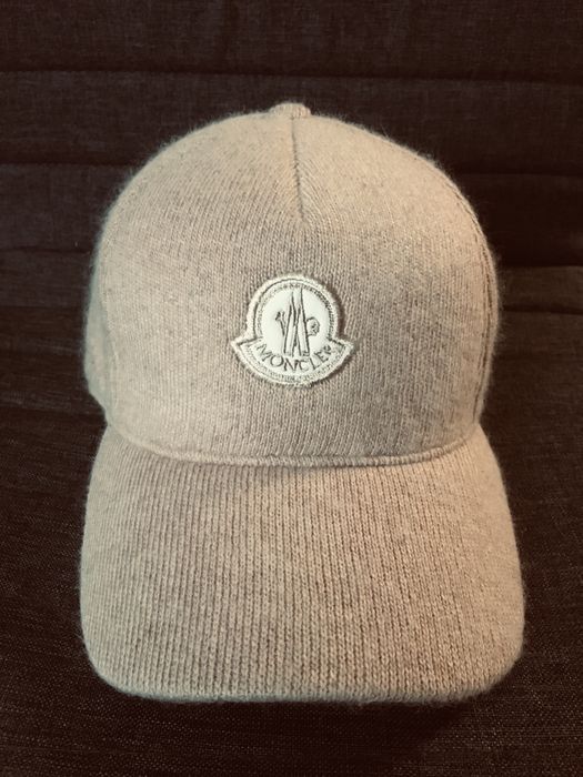 Бейсболка moncler новая