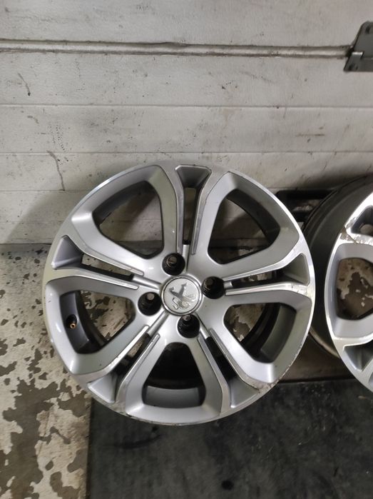 Alufelgi r16 peugeot 4x108 3szt