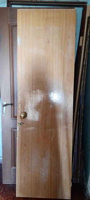 Продам межкомнатные двери, б/у! Недорого!