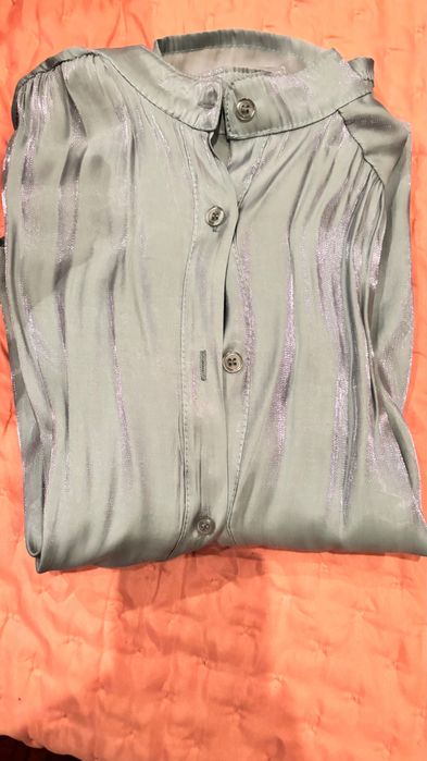 Vendo caixa de roupa usada