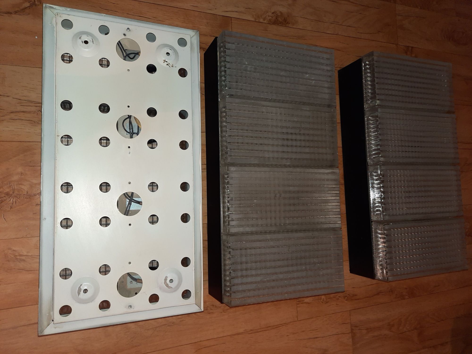 Retro lampy wiszace przsufitowe firmy NAPAKO z lat 60 tych