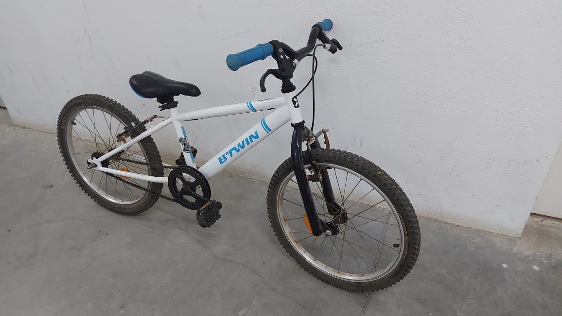 Bicicleta criança, Btwin (Decathlon), Racingboy 300 (6/9 anos]