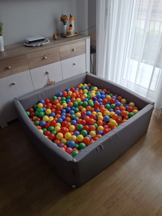 Duży basen z kulkami 120cmx120cm