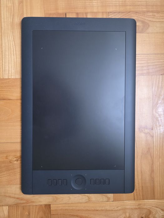Графічний планшет Wacom pth-851