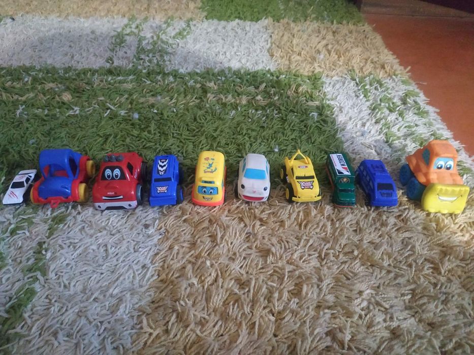 Машинки маленькі