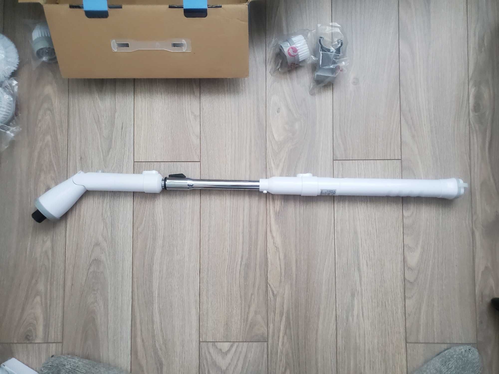 Аккумуляторная щетка для уборки Homitt HM115D