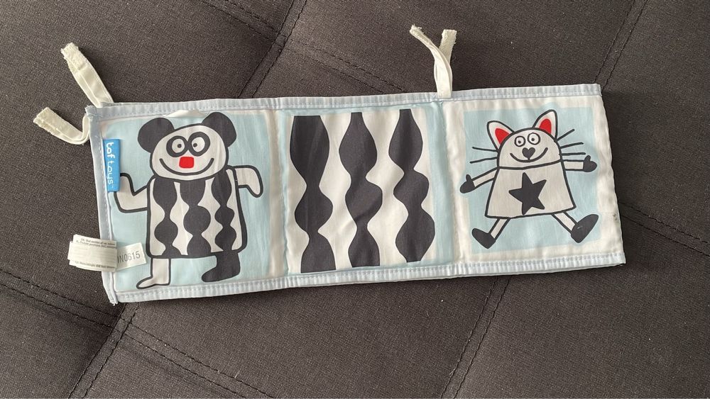 Книжечка для малюків taf toys