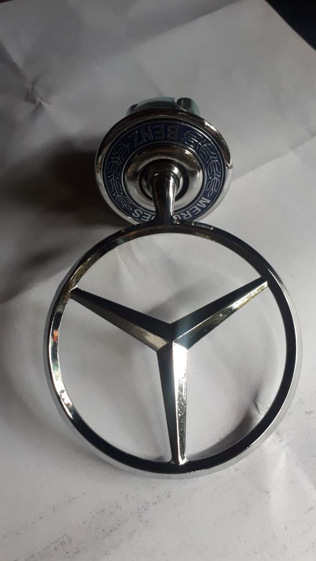 Эмблема прицел значок на капот  Mercedes МЕРСЕДЕС Е і С