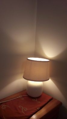 Lampka nocna biała kula wys 35 cm abażur krem