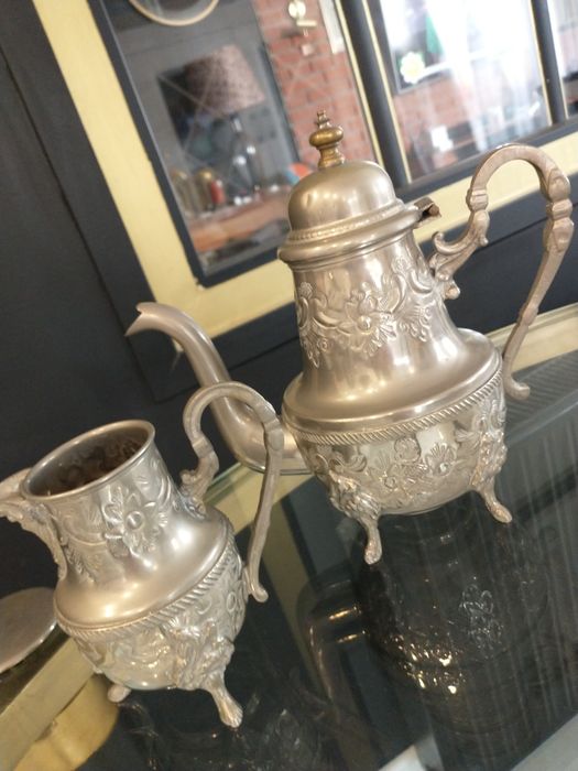 Srebrny dzbanek i mlecznik z Francji