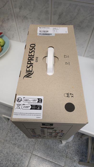 Maquina Café Nespresso CITIZ nova