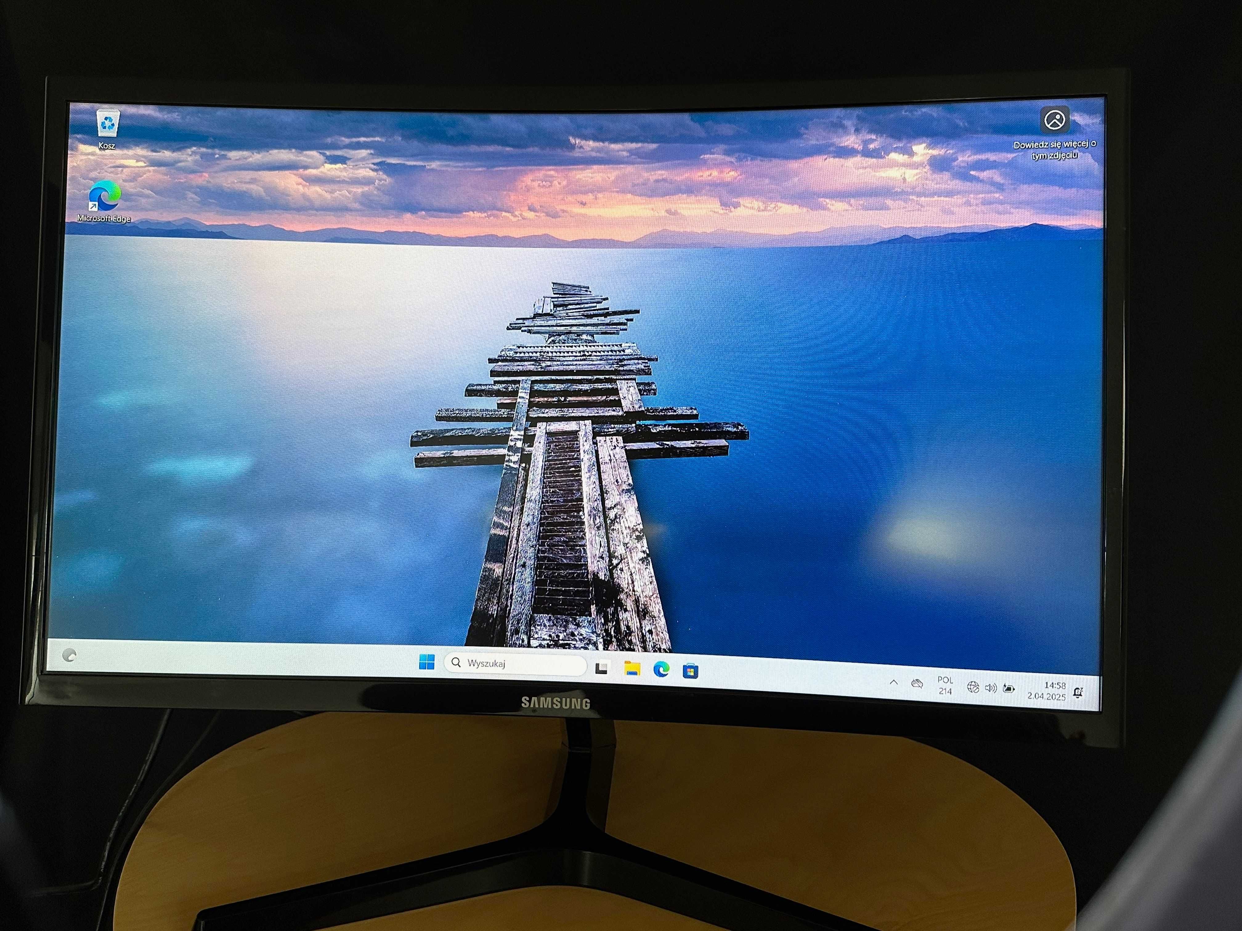 Monitor Samsung C24F396FHU – Zakrzywiony ekran 24”