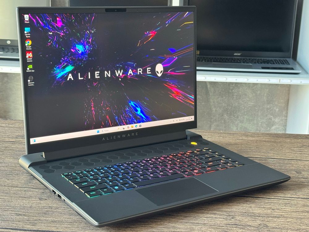 Dell Alienware M16/2K/240Hz/Ryzen 9-7845HX/32GB DDR5/1TB SSD/RTX 4070