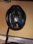 Vende-sse capacete