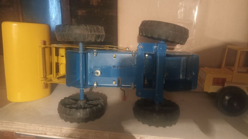 Игрушка погрузчик ссср