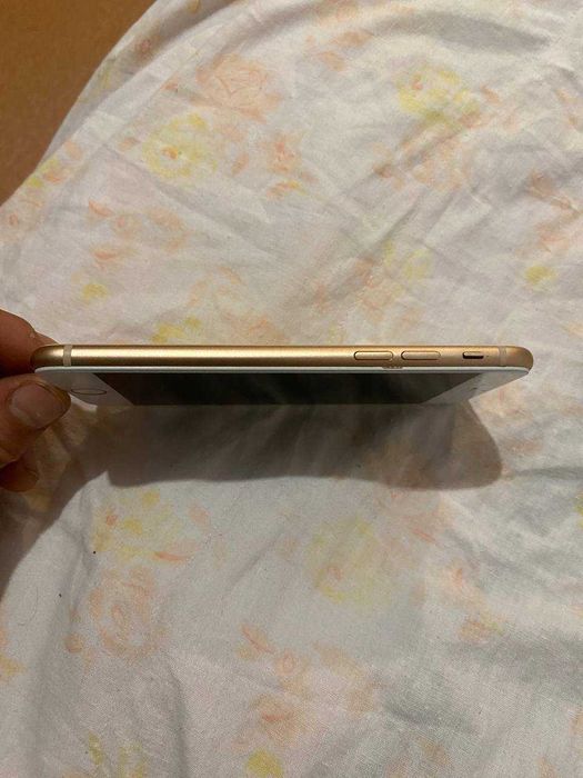 Айфон 8 на запчасти