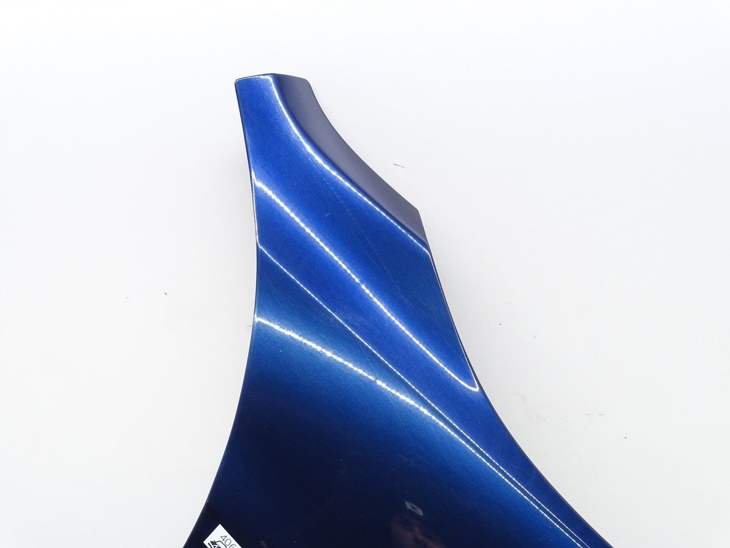BŁOTNIK PRAWY PRZÓD PRZEDNI BMW X1 E84 09-12R LAK A76 TIEFSEEBLAU METALLIC