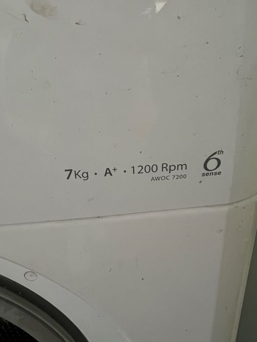 Maquina de lavar roupa whirlpool e frigorifico Zanussi