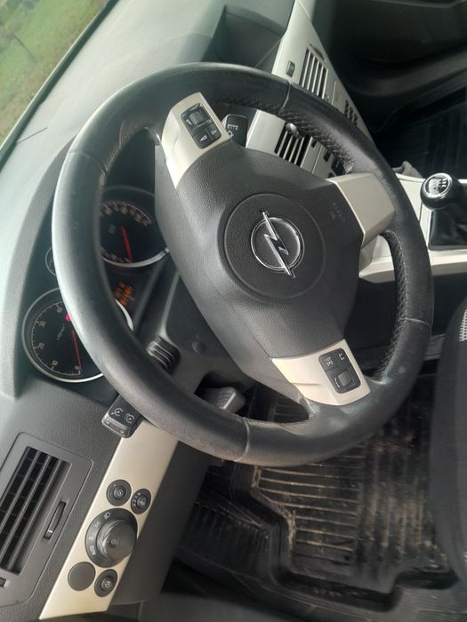 Продам Opel Astra H Універсал!!!
