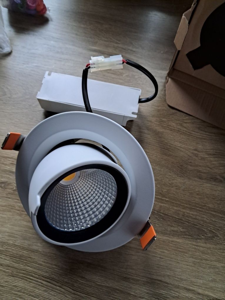 Lampy sufitowe nowe
