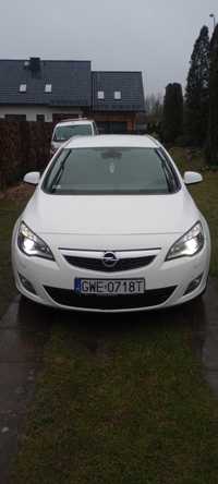 Opel Astra J COSMO
