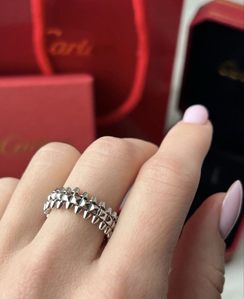 Каблучка cartier clash