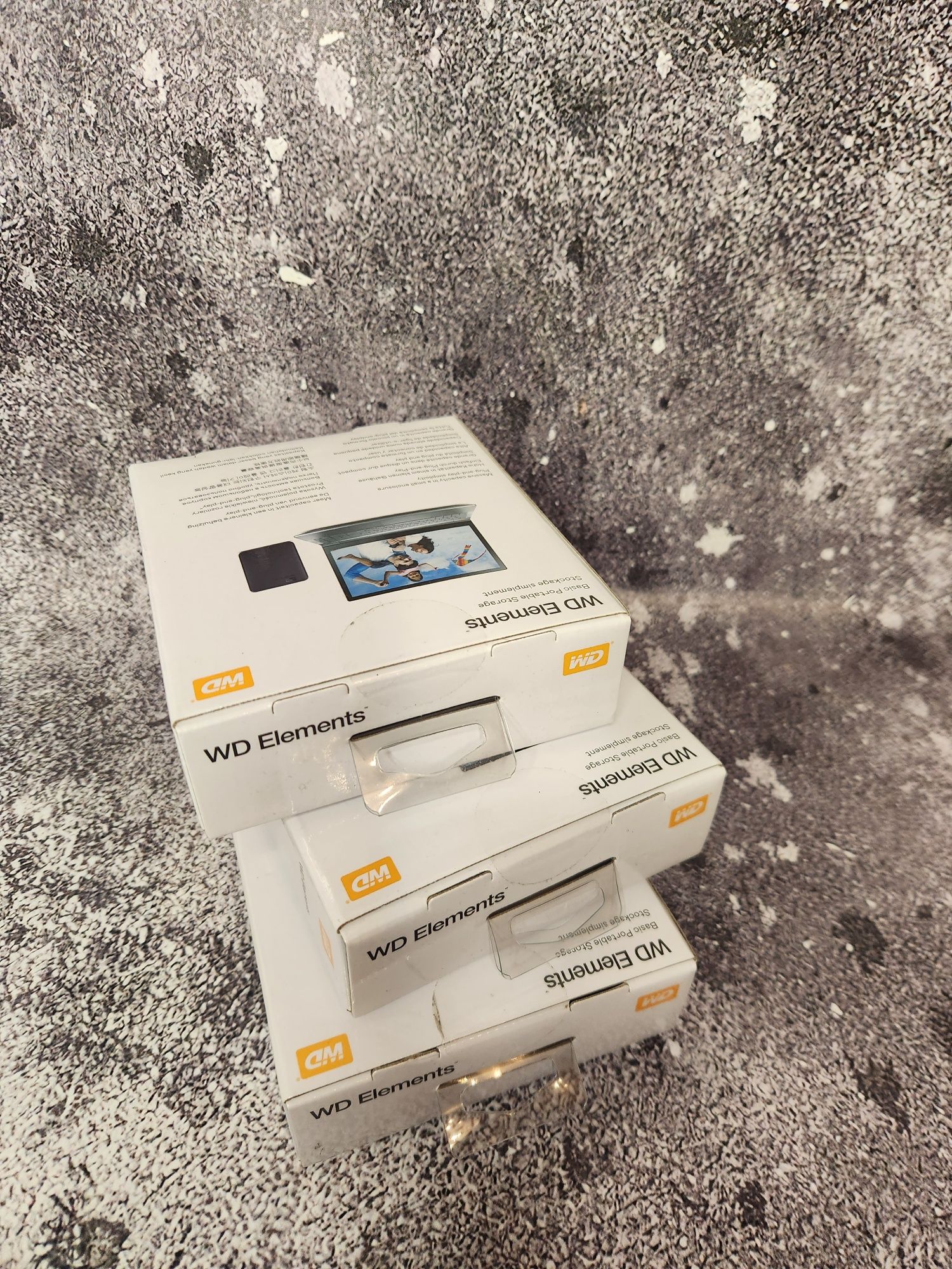 Зовнішній жорсткий диск HDD Western Digital Elements 2-5TB