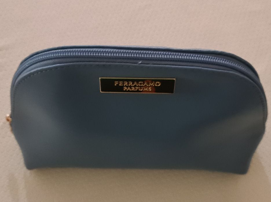 Bolsa da Ferragamo. Nova