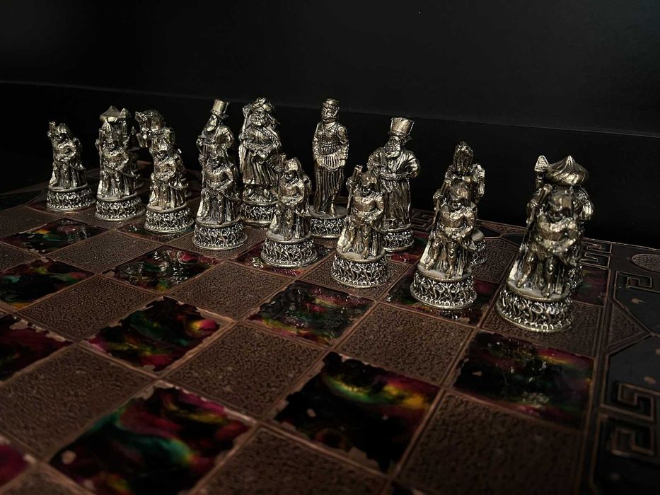 Металлические шахматы