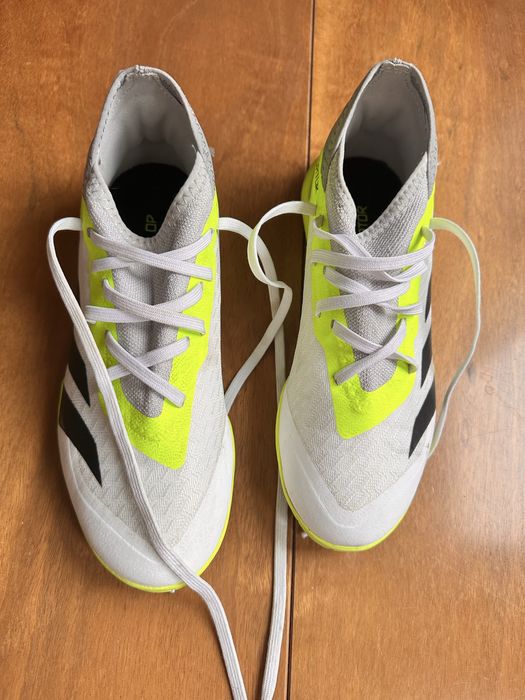 Buty pilkarskie halówki Adidas Predator