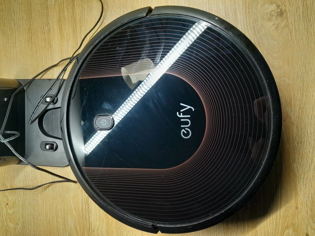 Odkurzacz robot sprzątający eufy robovac 30c usterka