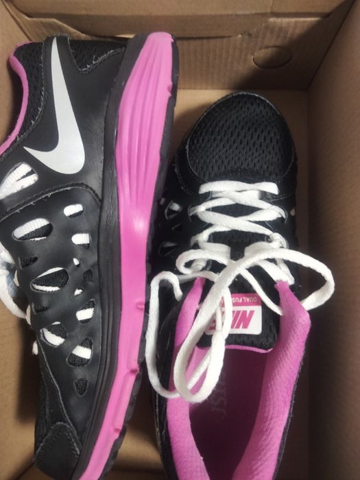 Tênis/ sapatilhas NIKE 37,5