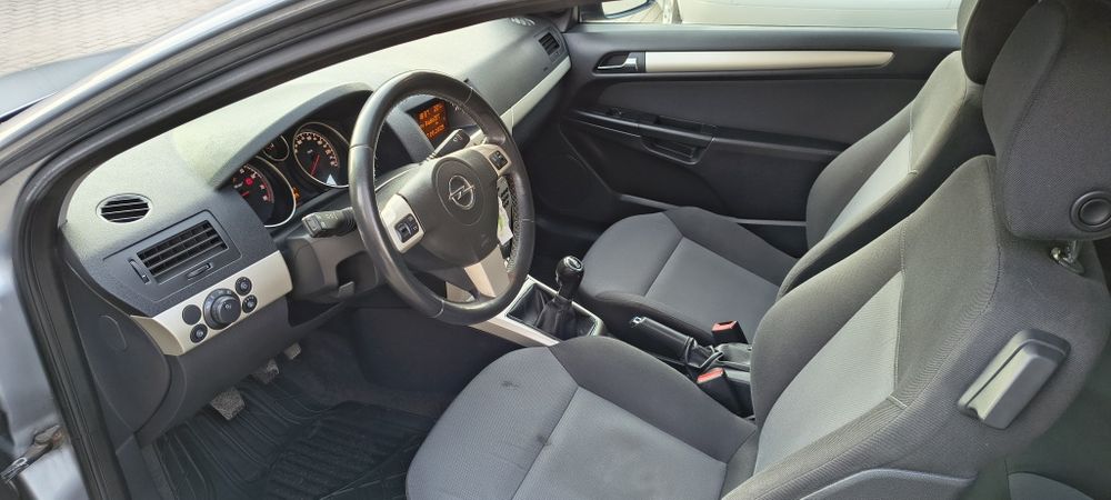 Opel.Aatra GTC 1.4 16v 2008r zarejestrowany w Polsce