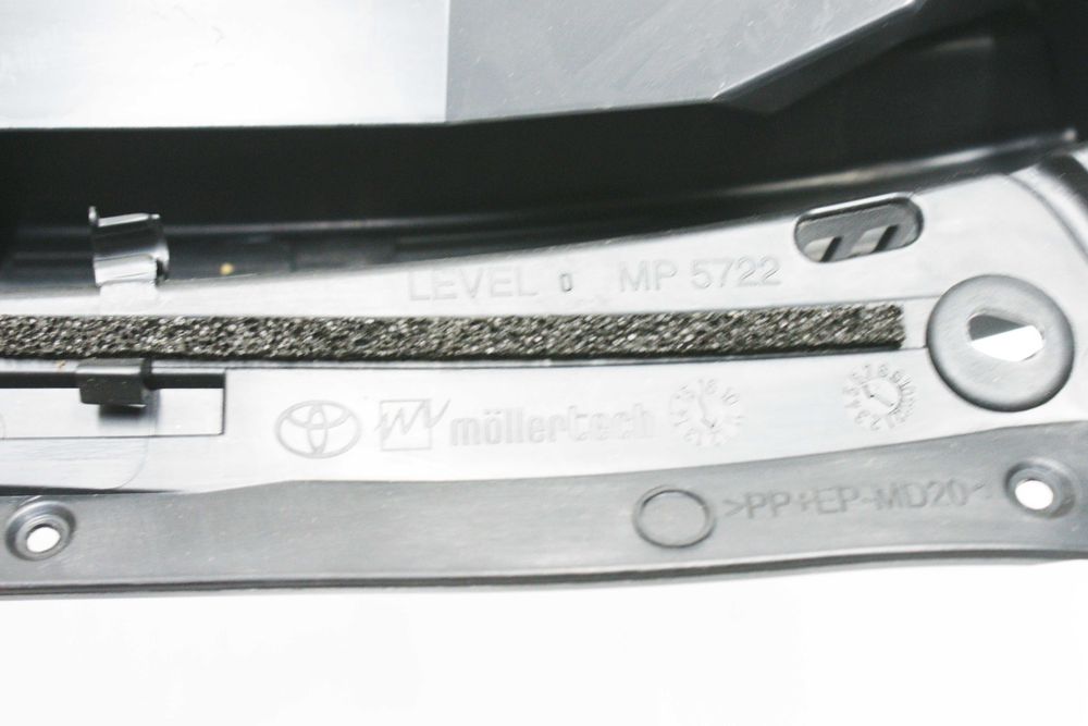 Podszybie prawe OE Toyota Aygo 02/2005-04/2014 NOWE oryginalne