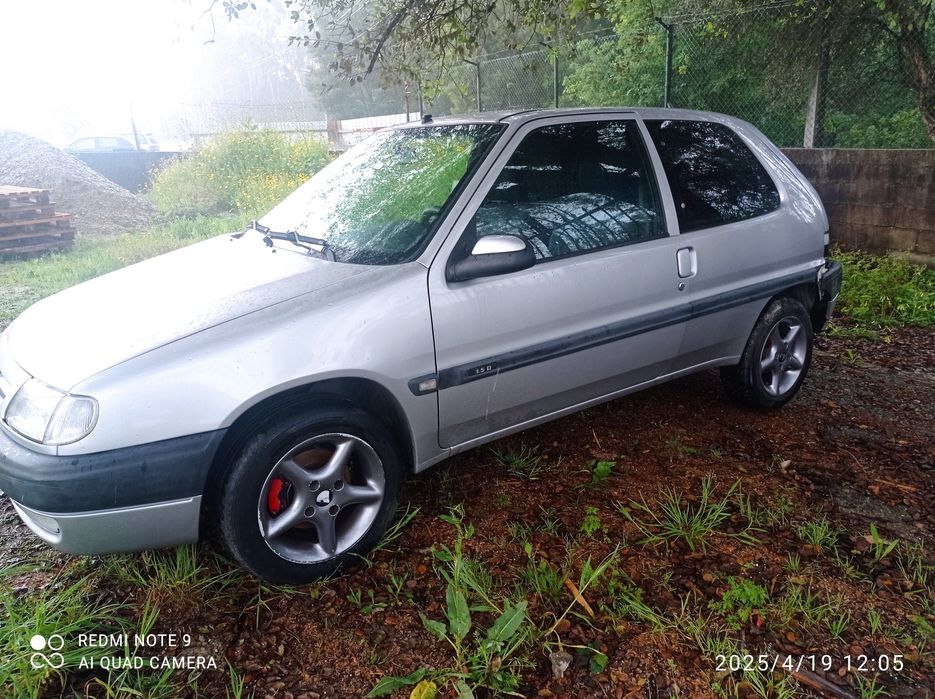 Citroen Saxo 2 lugares sem motor com documentos