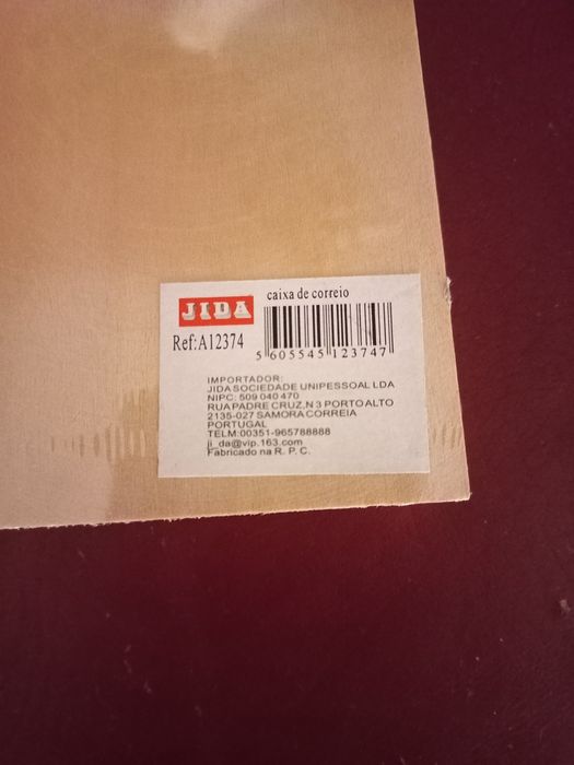 Caixa com alfabeto - cerca de 150 peças em madeira