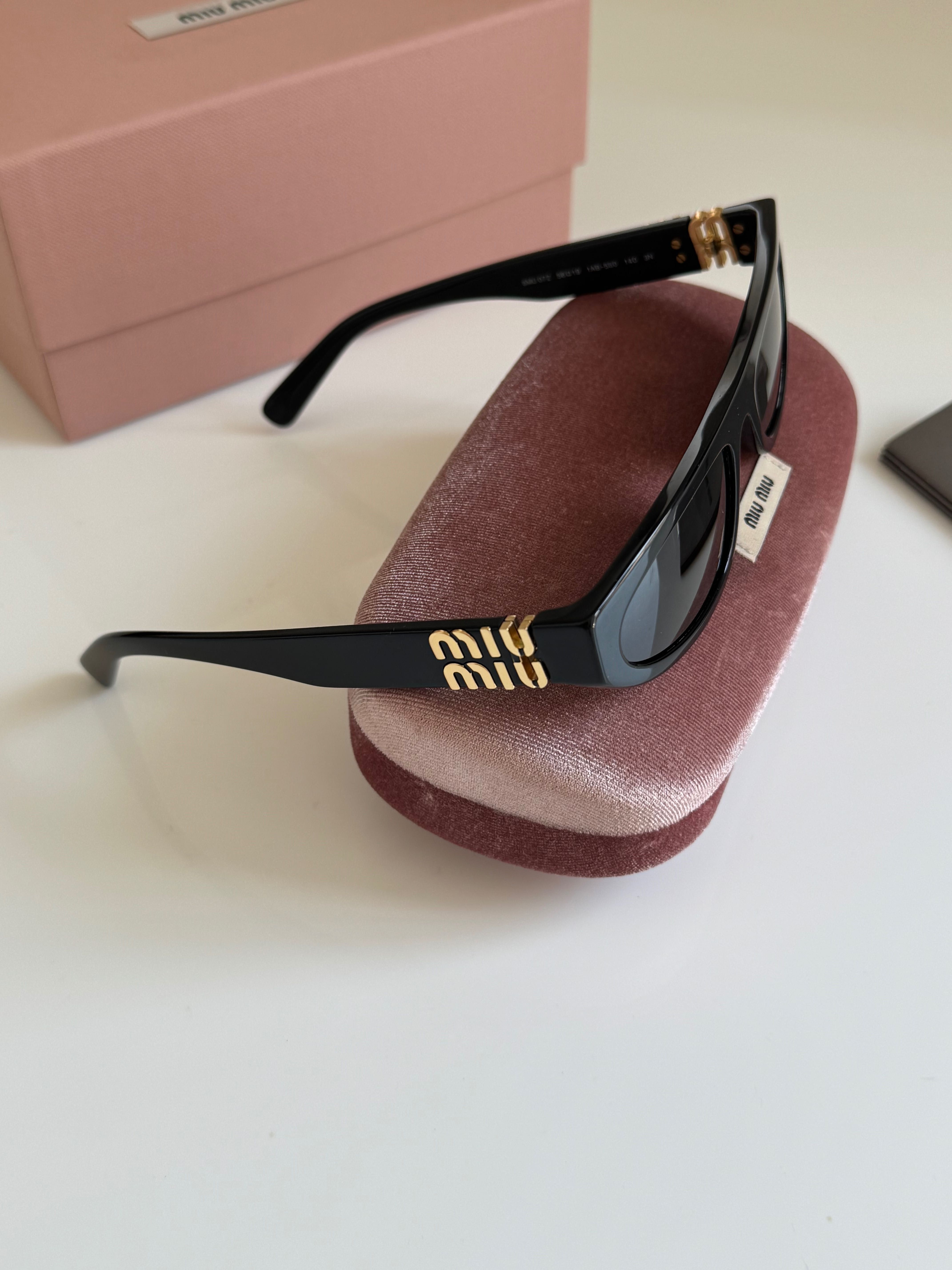 MIU MIU sunglasses SMU 07Z