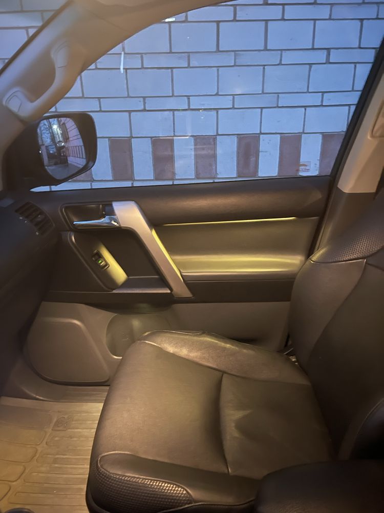 Toyota Land Cruiser 150 LUX