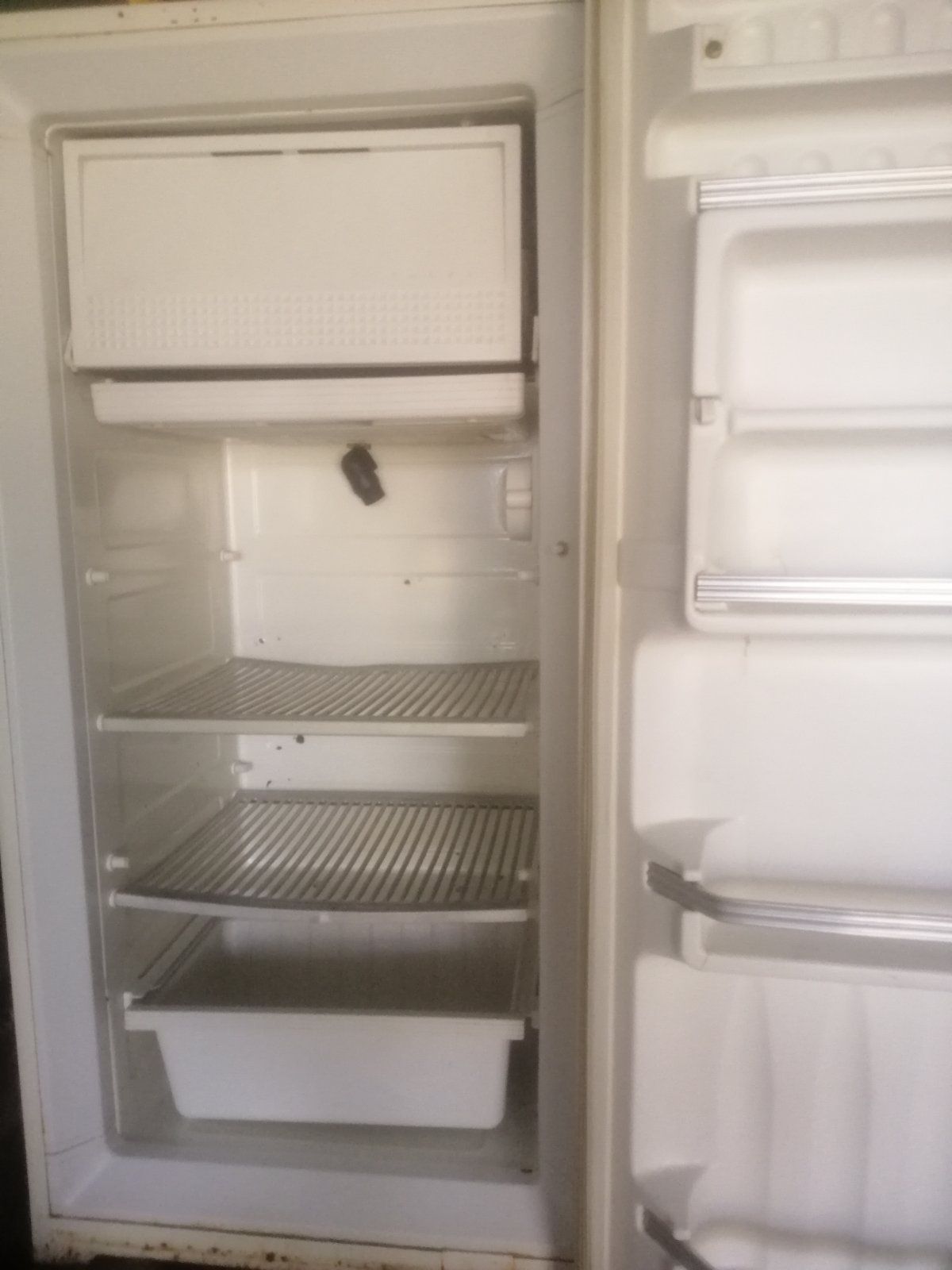 Холодильник в рабочем состоянии окаа3