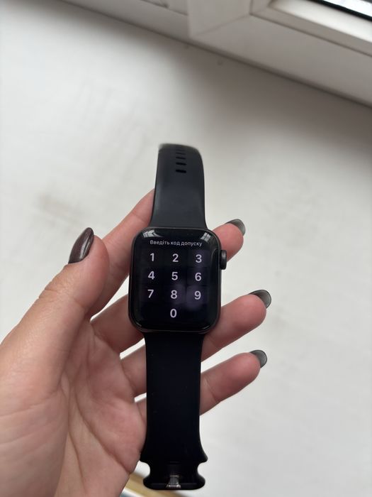 Apple watch SE 1 покоління