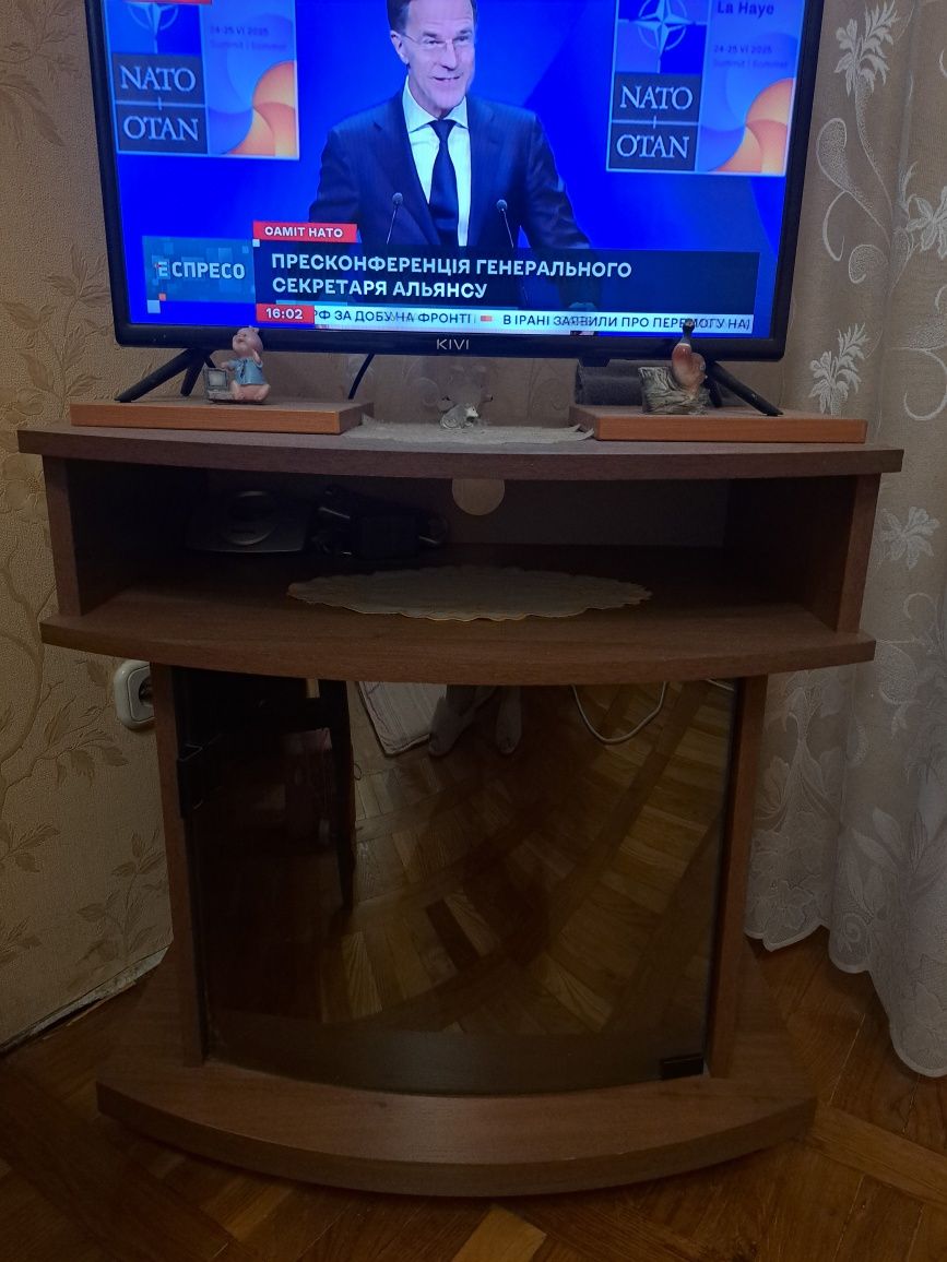 Тумба під ТВ, комод, підставка
